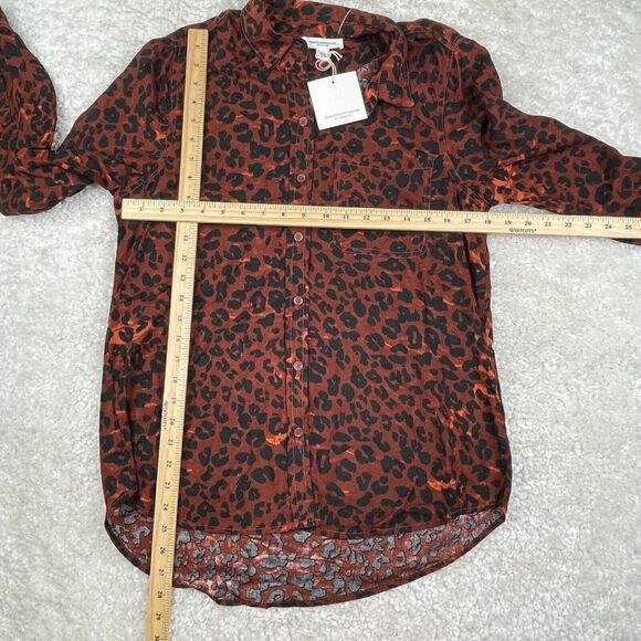 Beach Lunch Lounge Leopard Alanna Button Up Shirt NEW - Picture 8 of 9